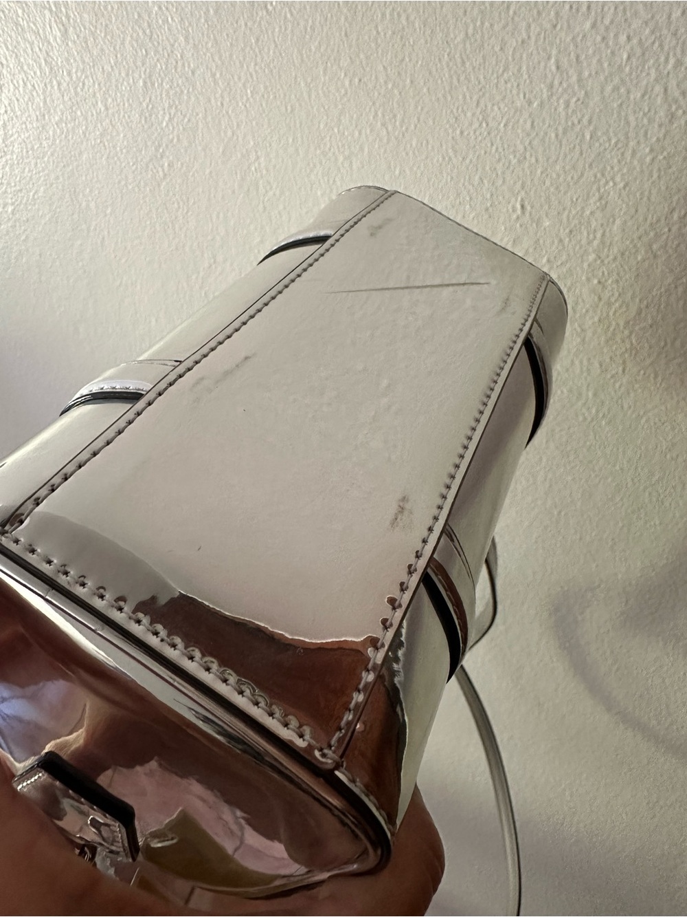 Michael Kors travel crossbody or handbag, silver, mirror finish,new with tag - Picture 5 of 16